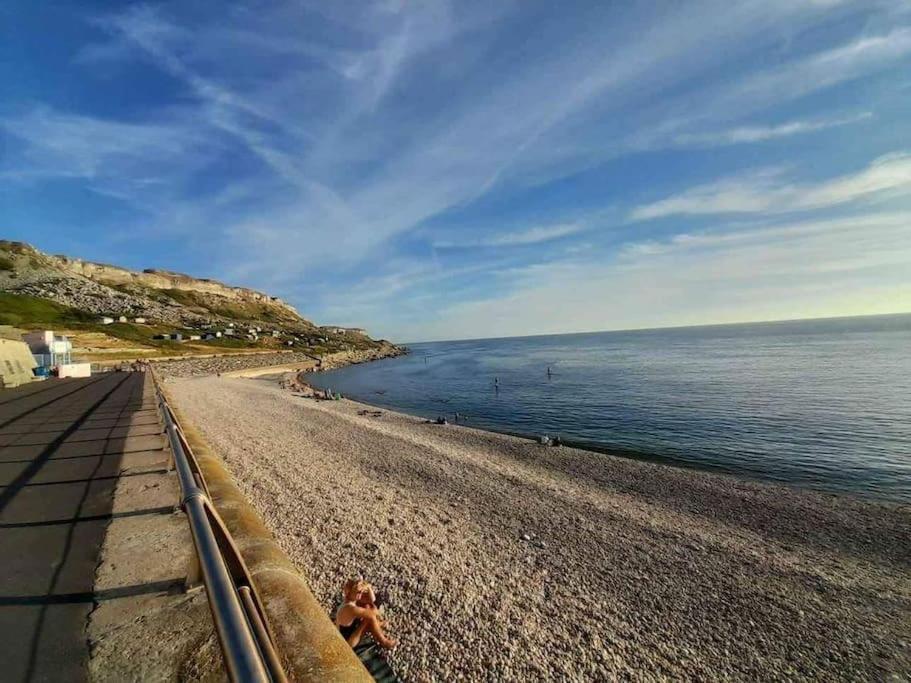 Sea View Cottage In Dorset, Портленд Экстерьер фото